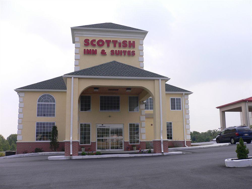 Super 8 By Wyndham Harrisburg Hershey North Exterior photo