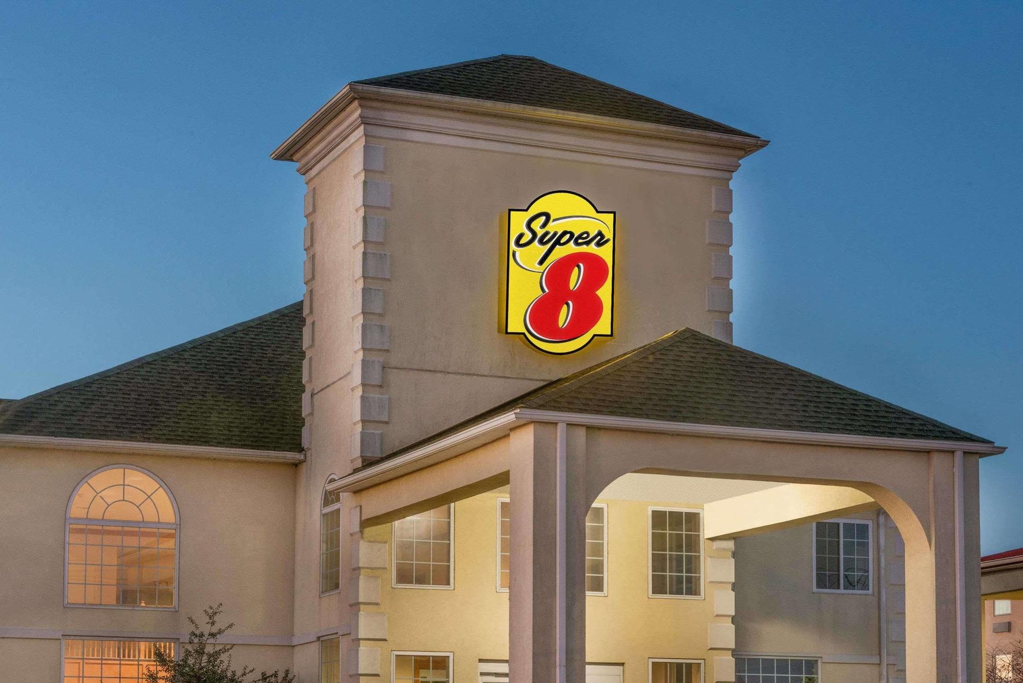 Super 8 By Wyndham Harrisburg Hershey North Exterior photo