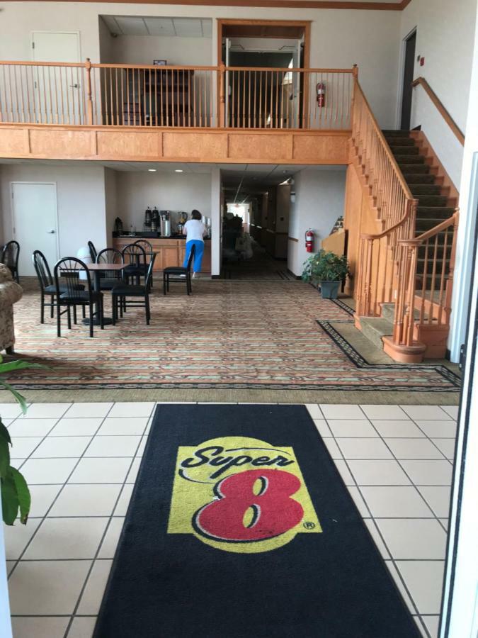 Super 8 By Wyndham Harrisburg Hershey North Exterior photo